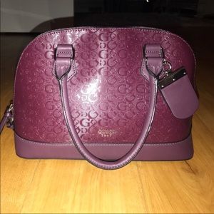 BRAND NEW GUESS HAND BAG